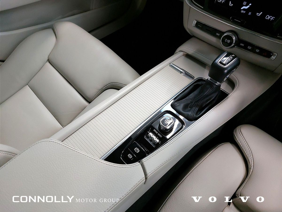 2020 Volvo V90 D4 Momentum Auto €384pm €34,945