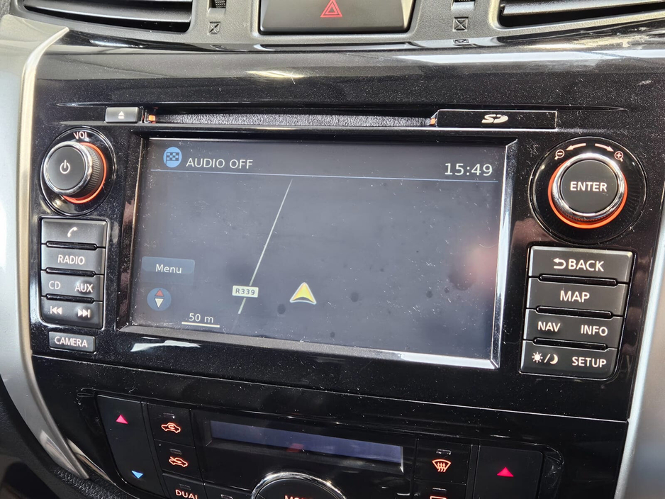 2019 Nissan Navara - image 17