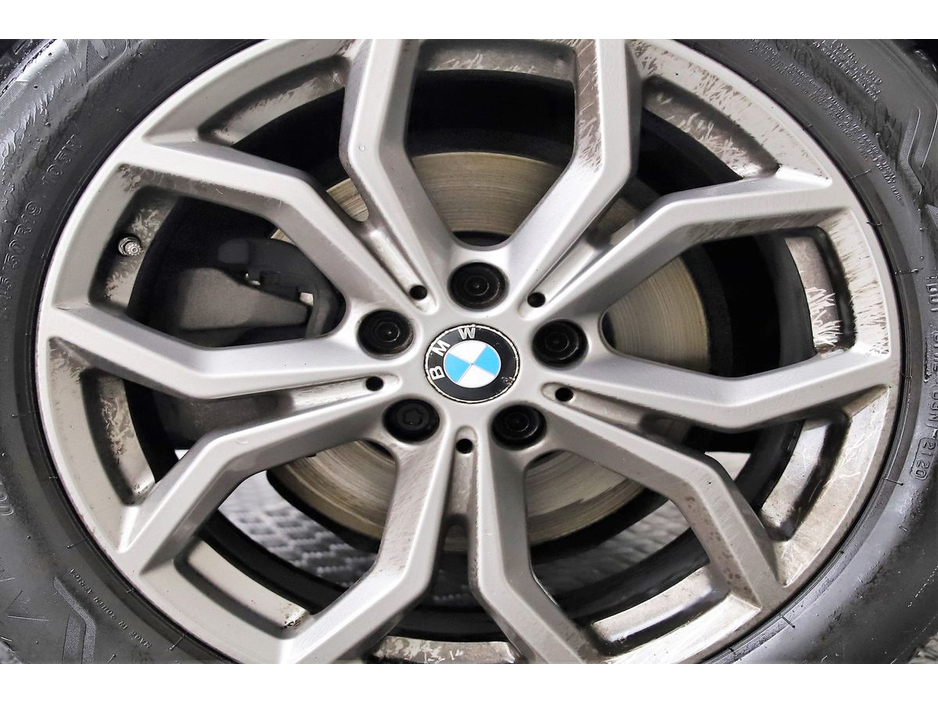 2020 BMW X3 - image 29