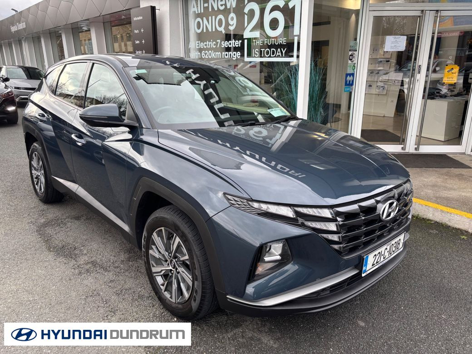 2022 Hyundai Tucson - image 3