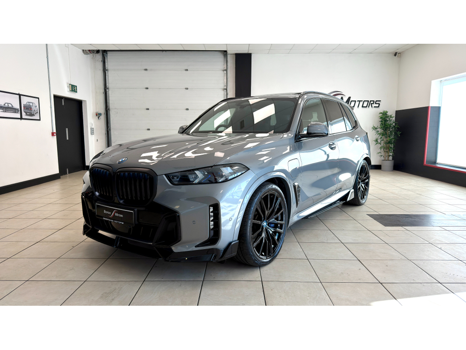 2024 BMW X5 - image 25