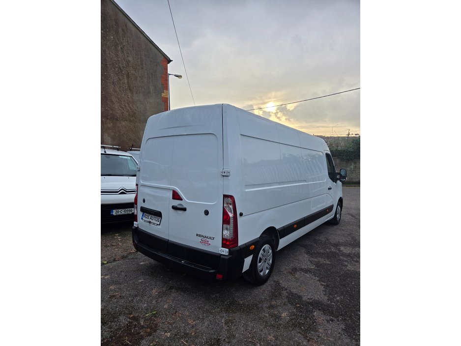 2021 Renault Master - image 5