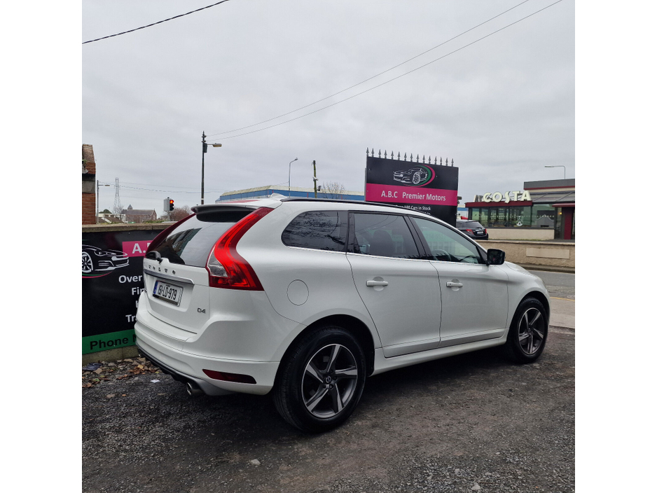 2015 Volvo XC60 D4 (181hp) FWD R-Design €10,950