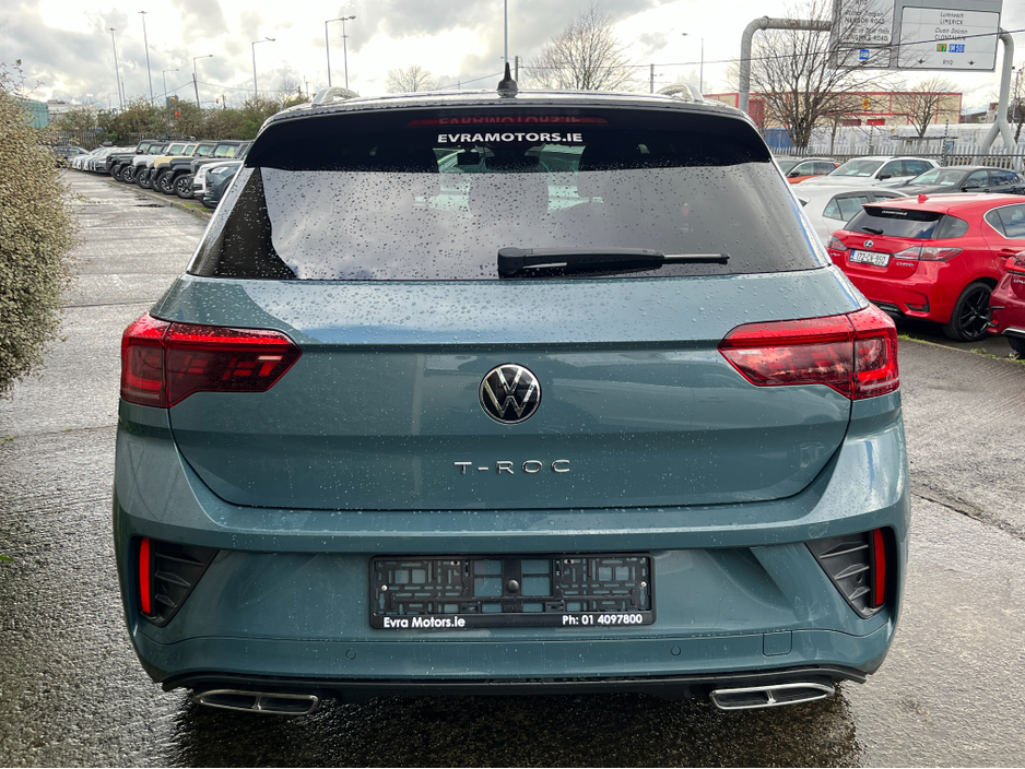 2023 Volkswagen T-Roc - image 7