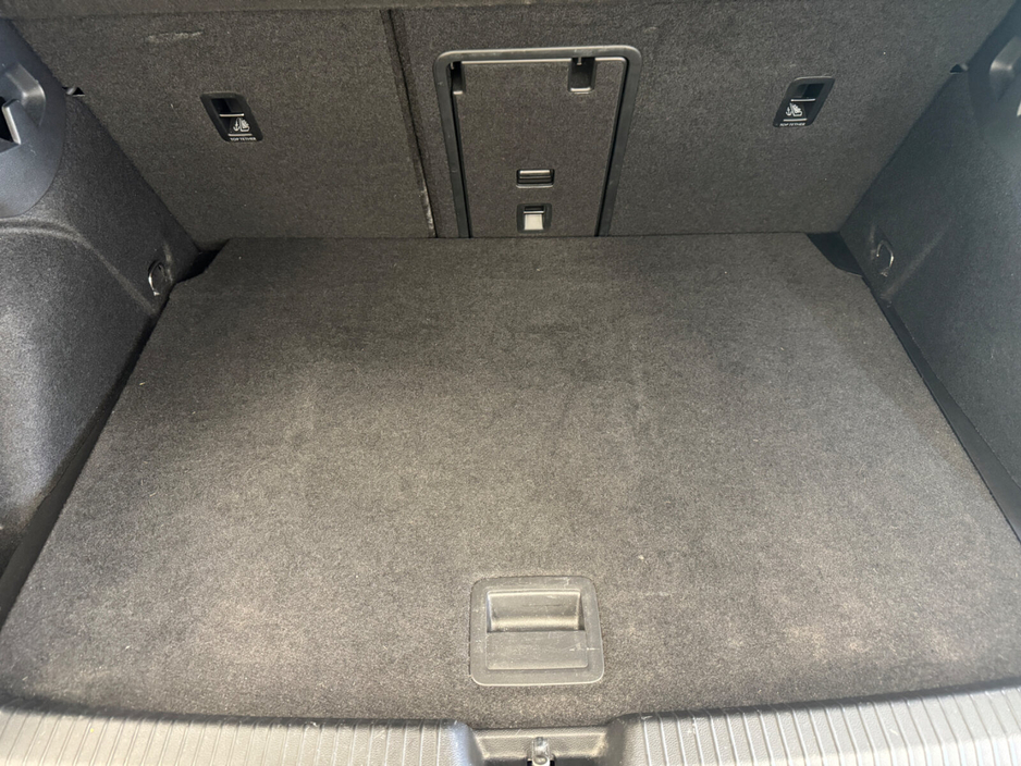 2021 Volkswagen Golf - image 15