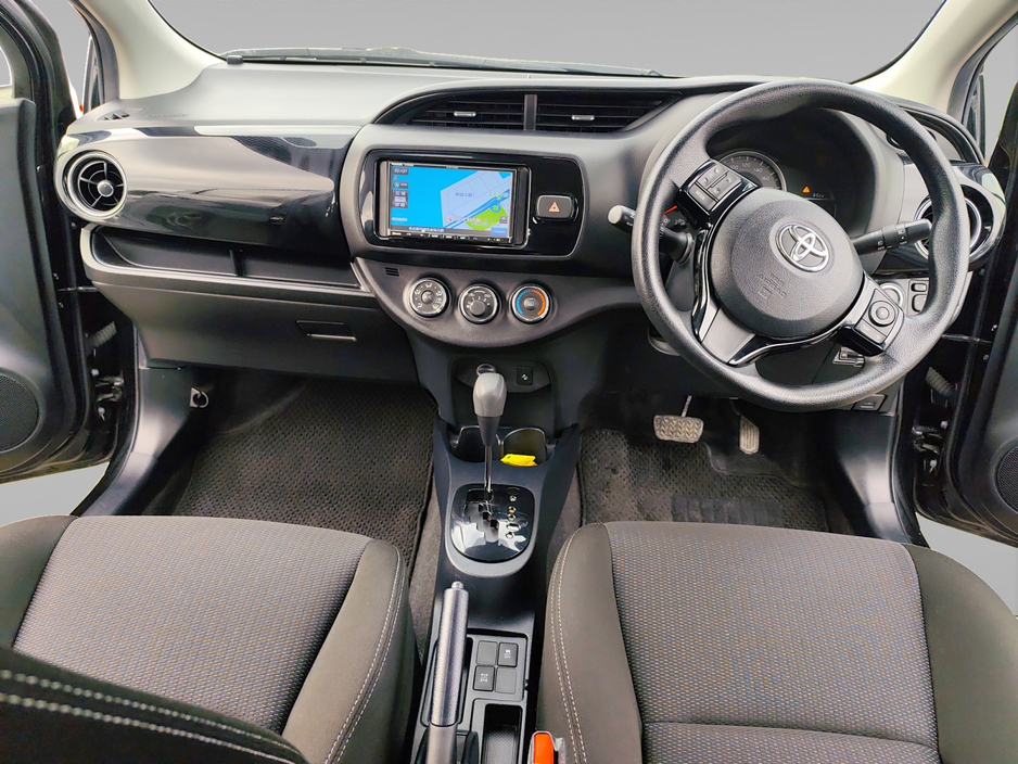2019 Toyota Vitz - image 10