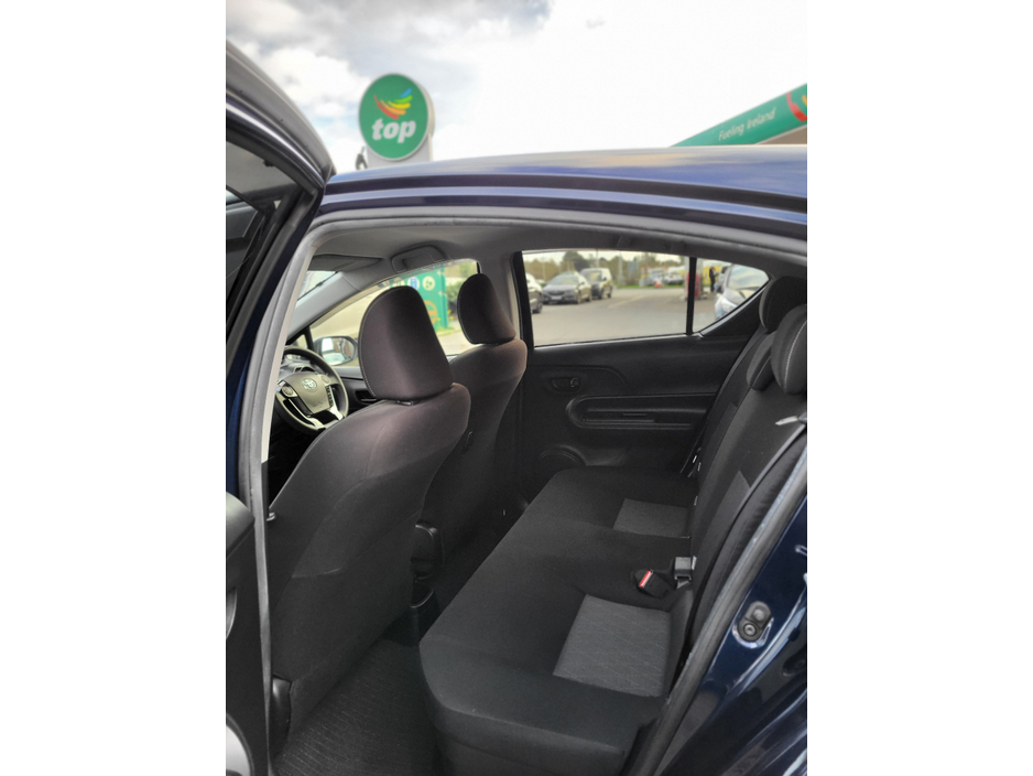 2020 Toyota Aqua - image 11