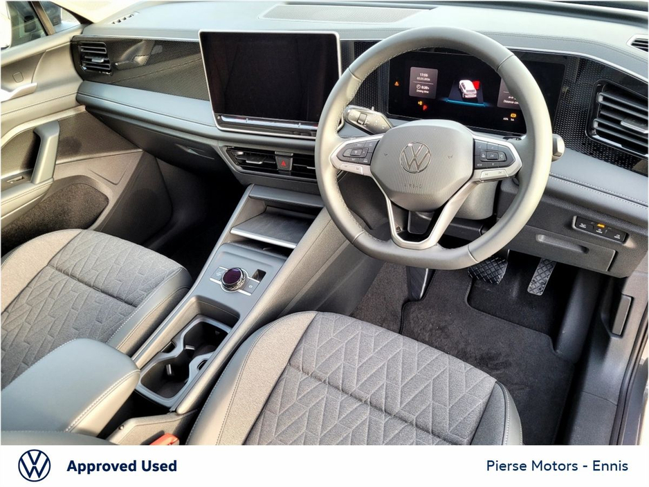 2026 Volkswagen Tiguan - image 2