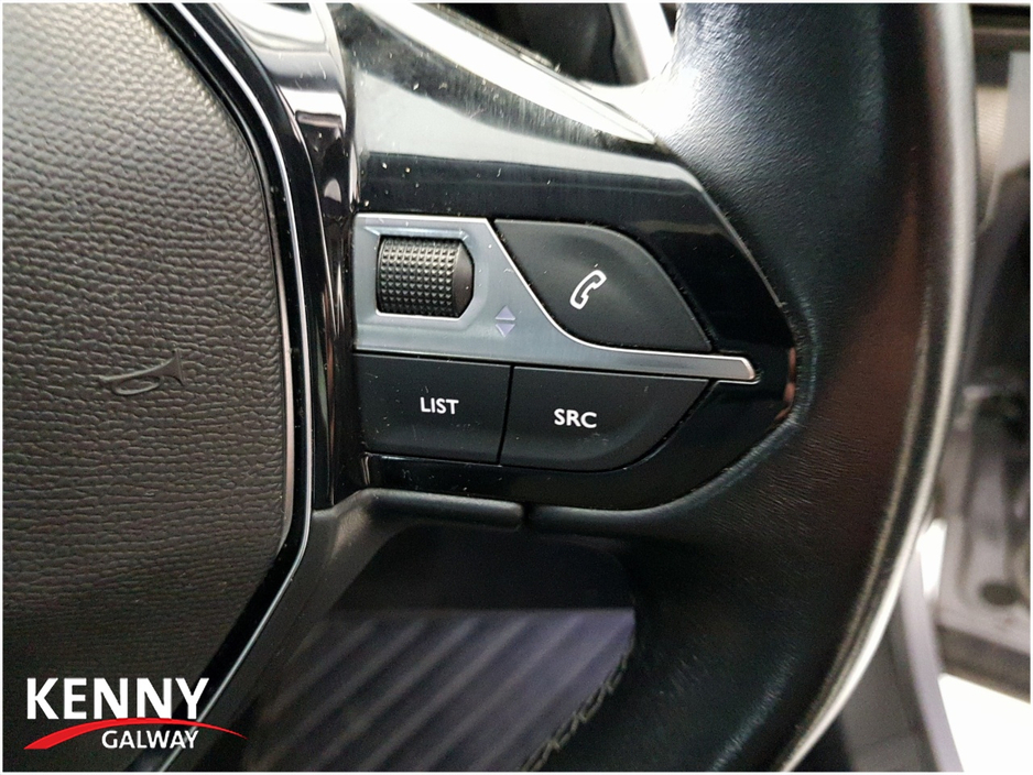 2022 Peugeot 3008 - image 25