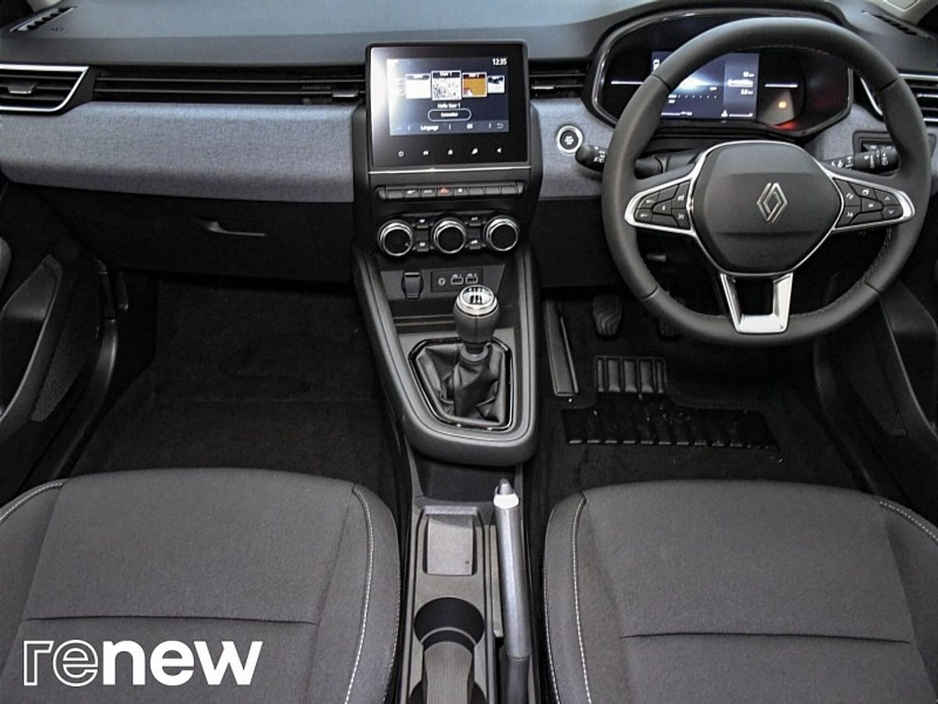 2025 Renault Clio - image 2