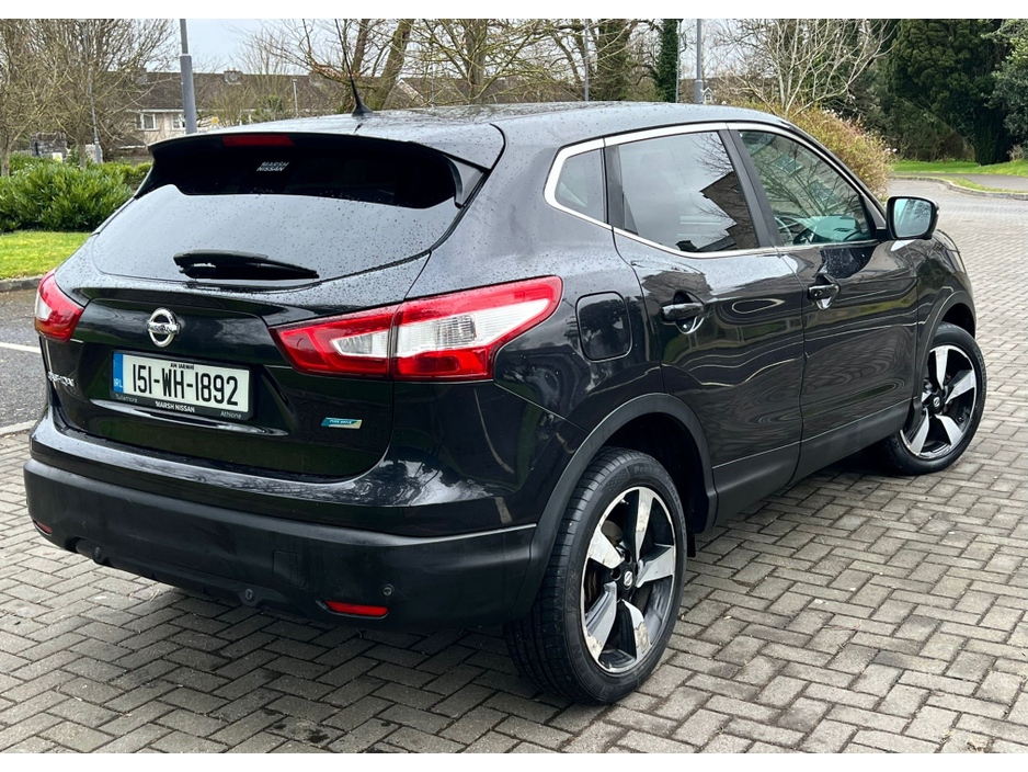 2015 Nissan Qashqai - image 6