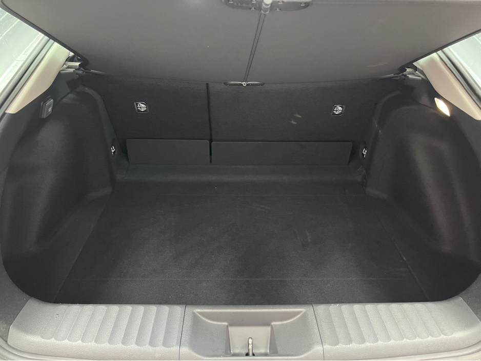 2025 Toyota Prius - image 7