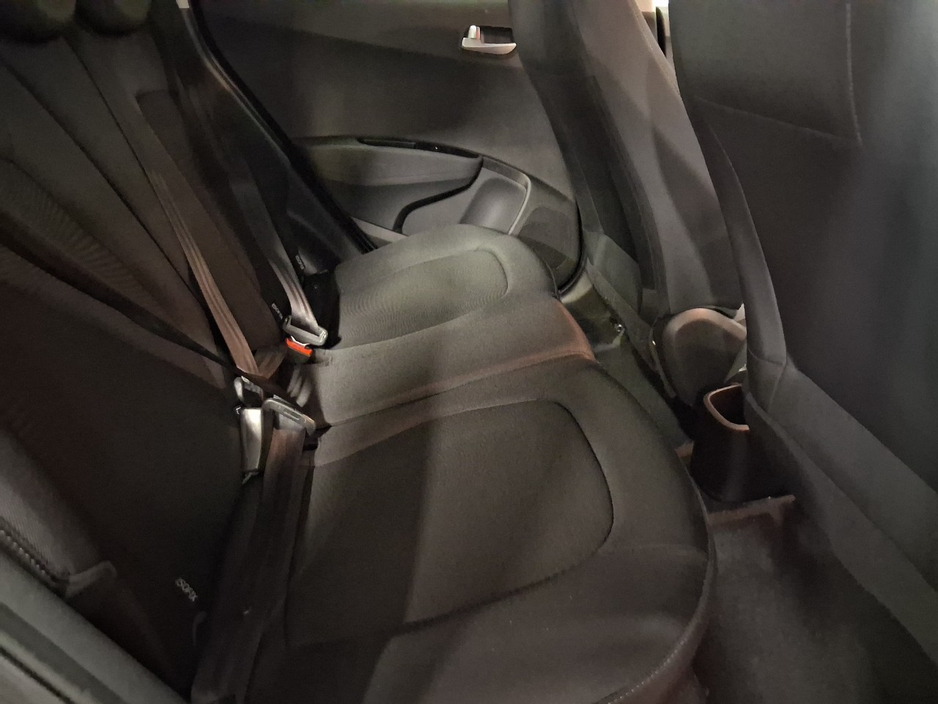 2018 Hyundai i10 - image 5