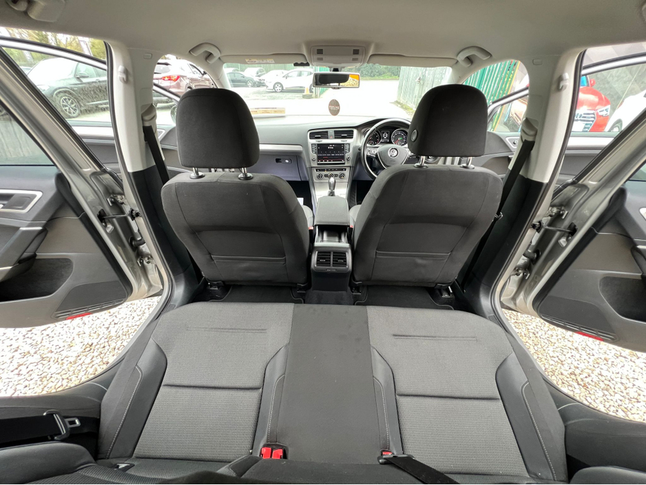 2014 Volkswagen Golf - image 13