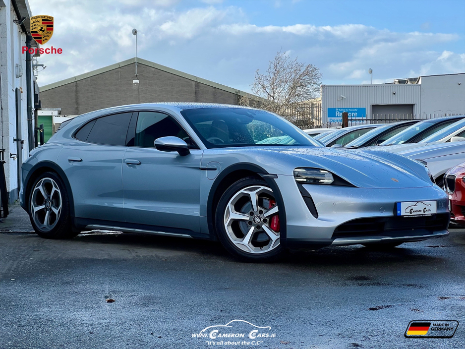 2022 Porsche Taycan - image 3