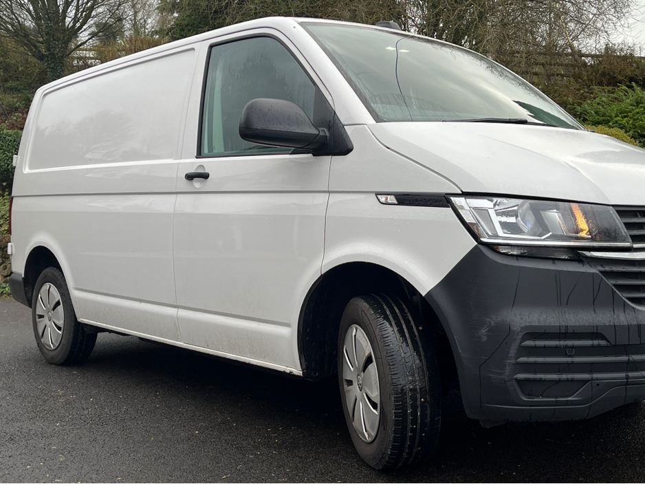 2024 Volkswagen Transporter T28 STARTLINE TDI P/V €25,950
