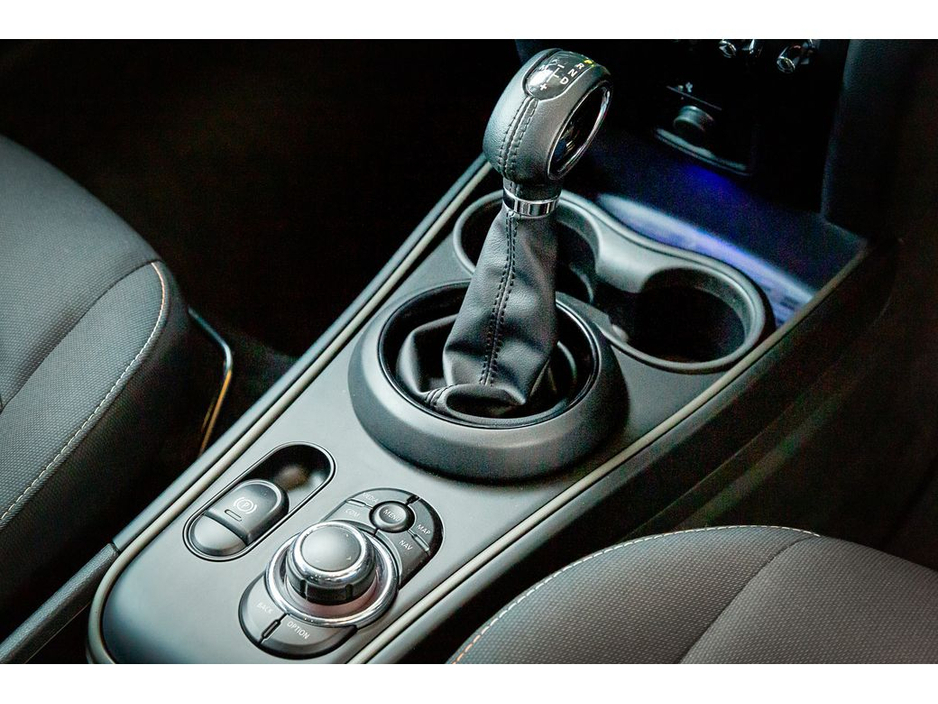 2022 MINI Countryman - image 17