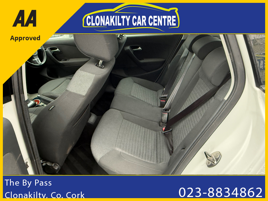 2012 Volkswagen Polo - image 14