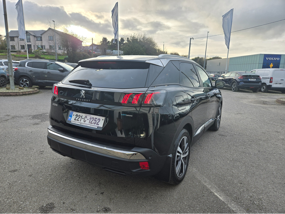 2022 Peugeot 3008 - image 5