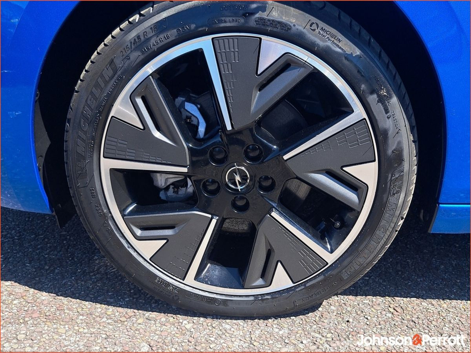 2024 Opel Astra GS 54KWh EV 155PS €25,900