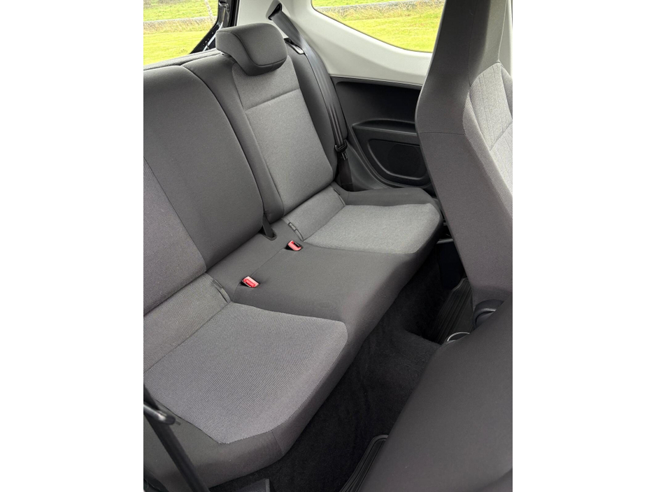 2015 Volkswagen up! - image 7