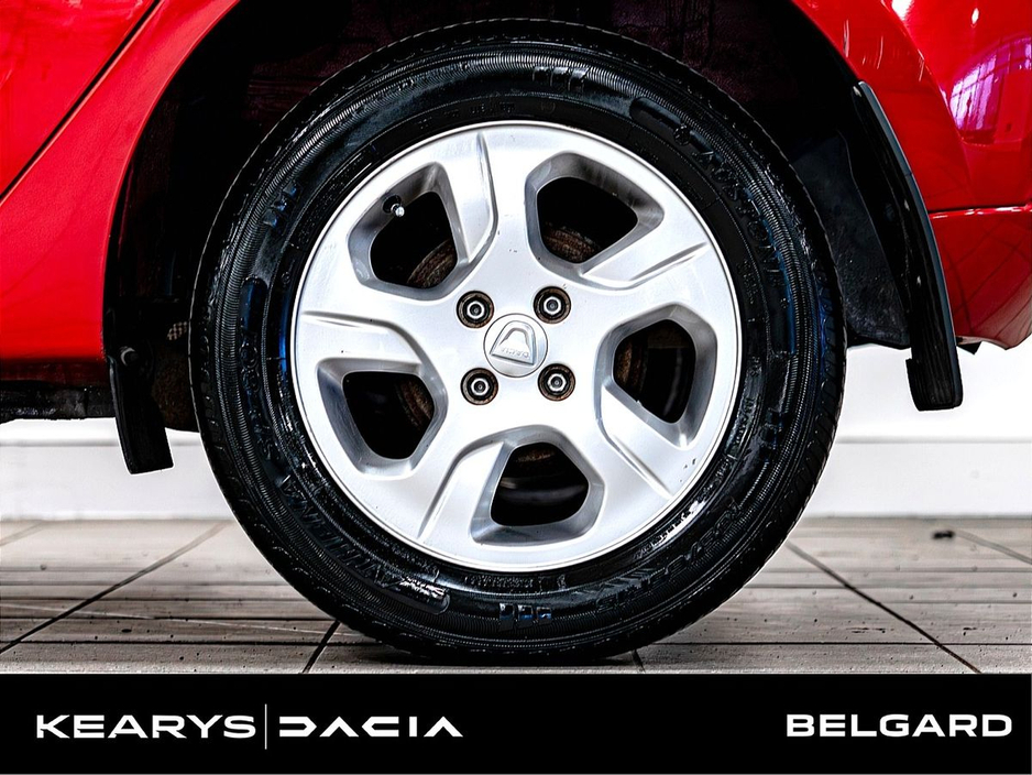 2015 Dacia Sandero - image 9