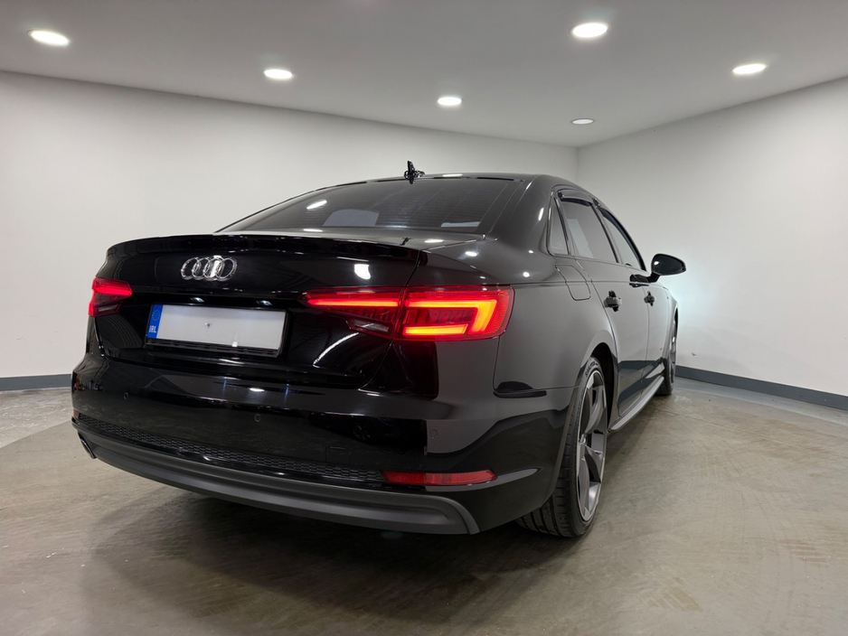 2017 Audi A4 - image 10