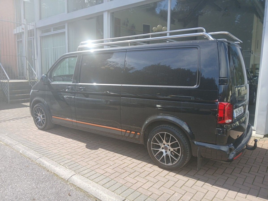 2021 Volkswagen Transporter - image 6