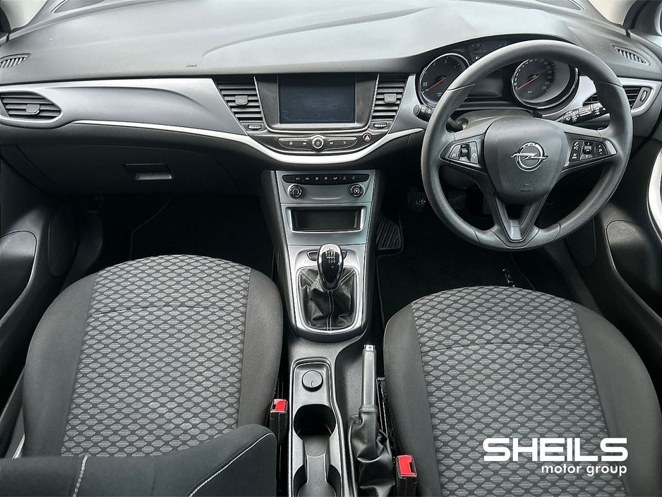2019 Opel Astra - image 3