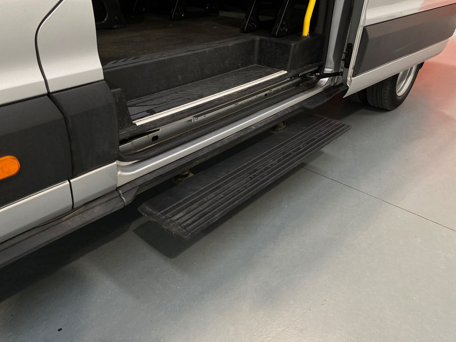 2023 Ford Transit - image 16