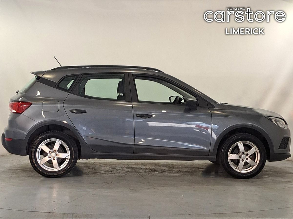 2018 SEAT Arona - image 2