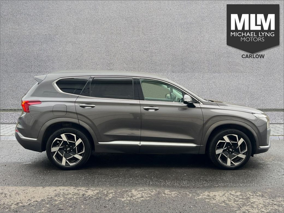 2022 Hyundai Santa Fe 1.6 PHEV 4WD Executive Plus Auto €41,950