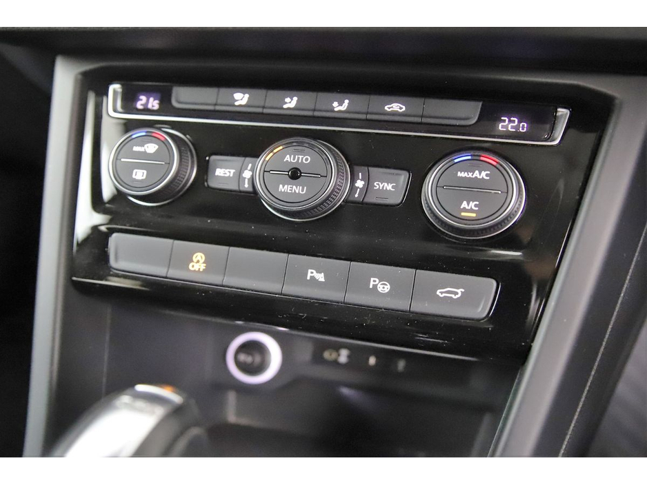 2017 Volkswagen Touran 1.4 TSI DSG COMFORTLINE *REVERSE CAM*CARPLAY*ANDROID AUTO*PARK SENSORS* €17,890