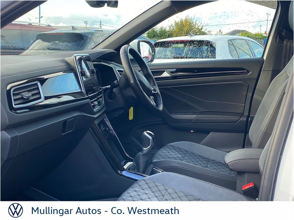 2023 Volkswagen T-Roc 2.0 TDI 116HP R-Line €32,450