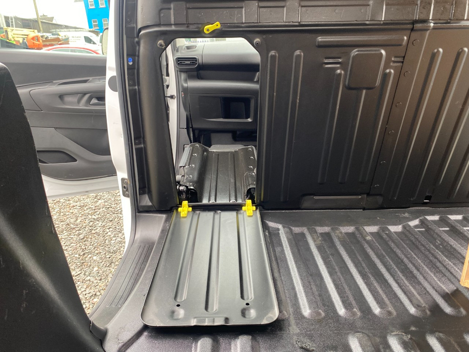 2023 Toyota Proace - image 11