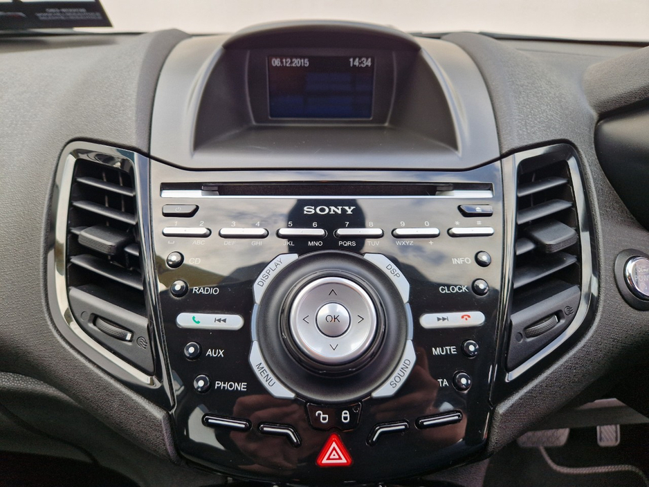 2016 Ford Fiesta - image 32