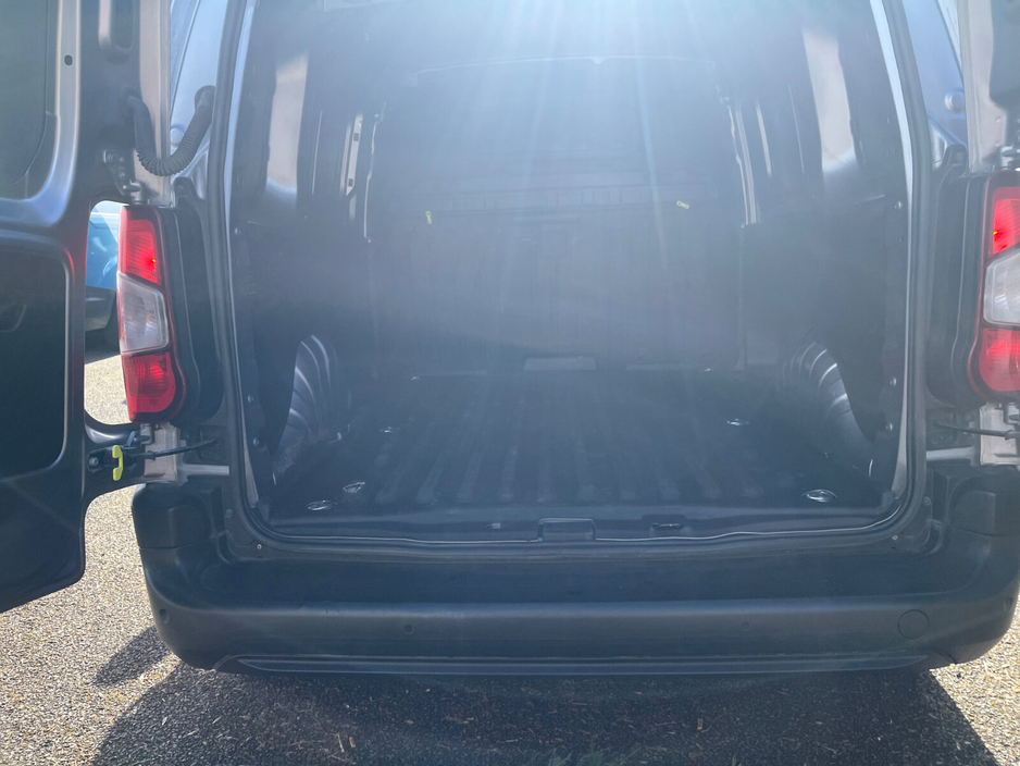 2023 Toyota Proace - image 5