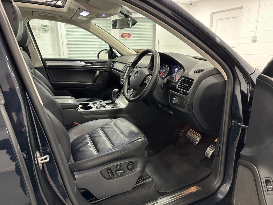 2015 Volkswagen Touareg CV 3.0 TDI 262BHP V6 5DR AUTO VW/AUDI SPECIALISTS WWW.DENISDARCYCARS.IE €20,950