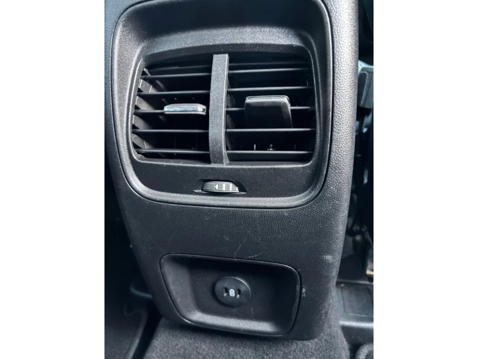 2023 Ford Kuga - image 25