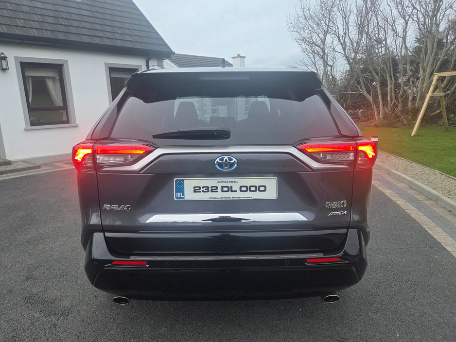 2023 Toyota Rav4 - image 8