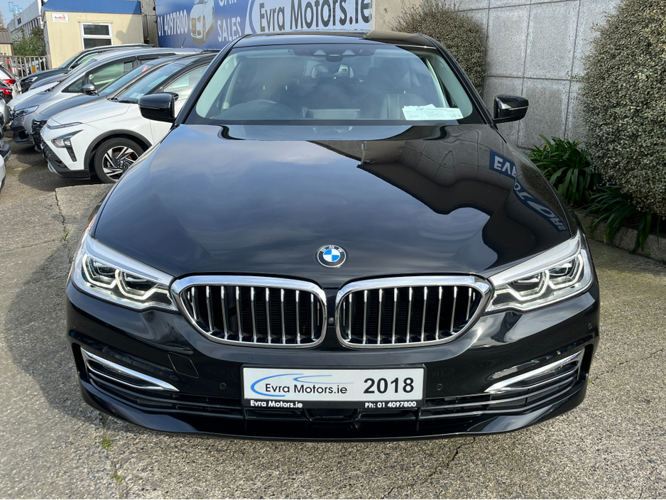 2018 BMW 5 Series - image 2