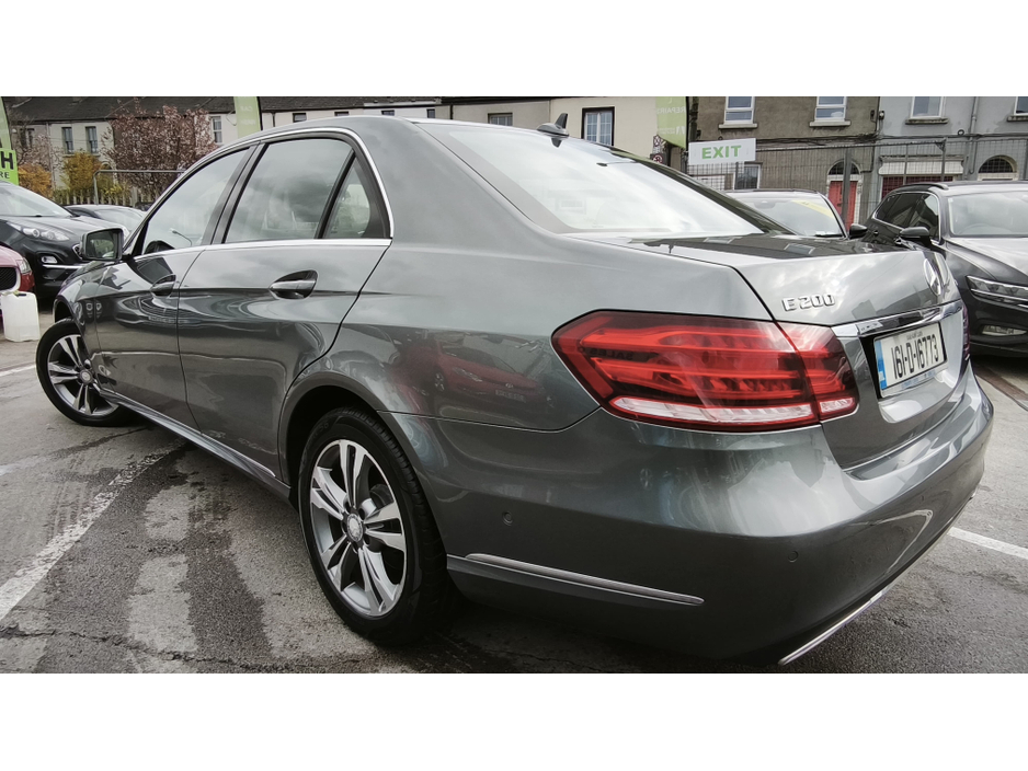 2016 Mercedes-Benz E Class - image 4