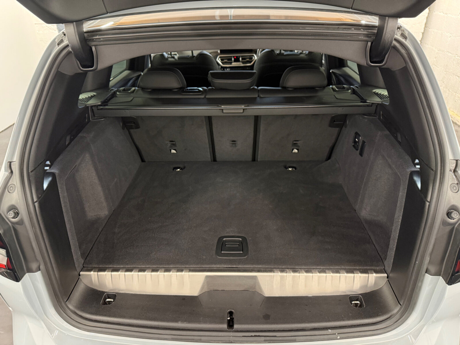 2023 BMW X3 - image 9