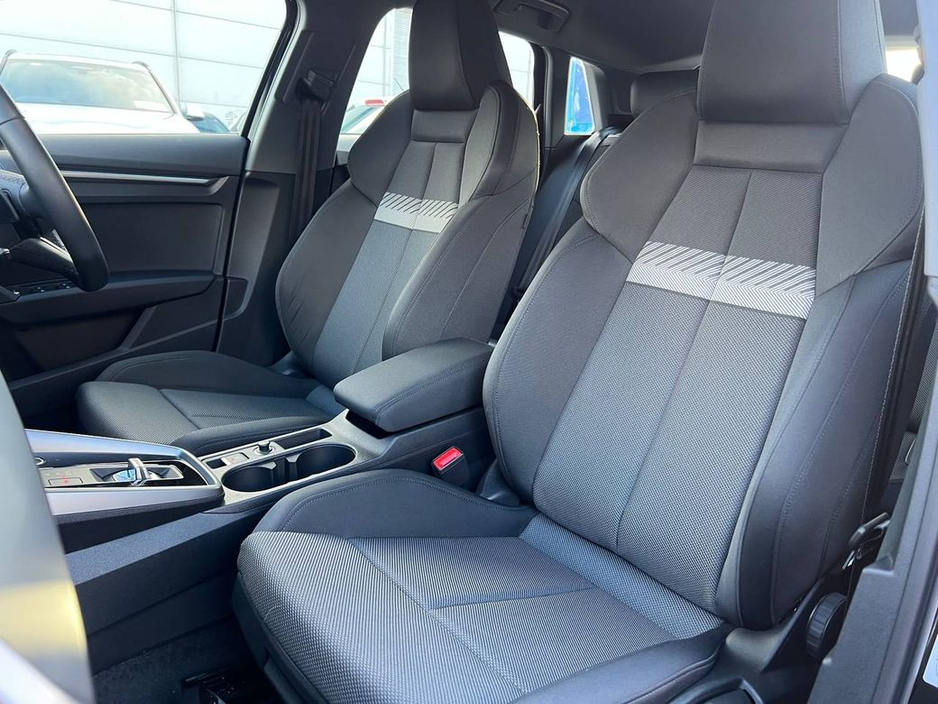 2024 Audi A3 SPORT 40 TFSI 1.4 HYBRID * AS NEW CAR * // VERY LOW MILEAGE // APPLE CARPLAY/ANDROID AUTO // AUDI DRIVE SELECT // ADAPTIVE CRUISE CONTROL €31,900