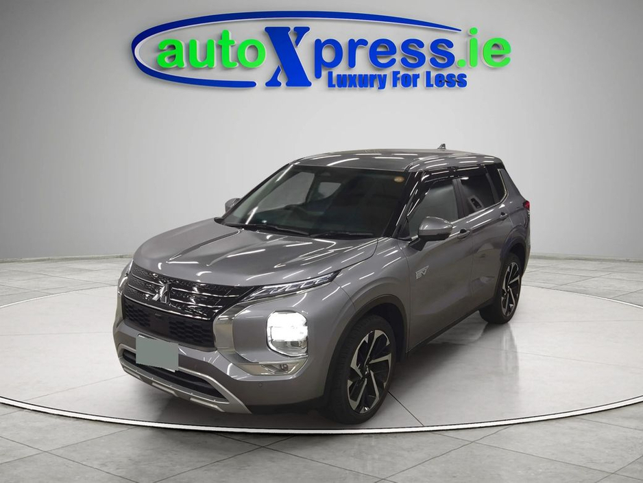2022 Mitsubishi Outlander PHEV 4WD G , Reversing camera, Low mileage