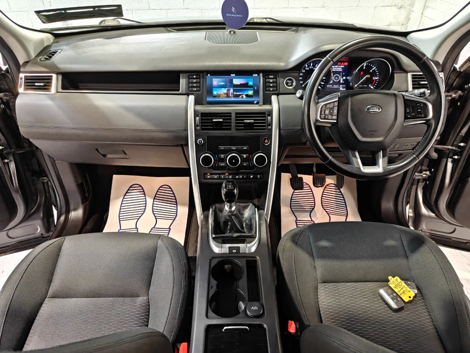 2016 Land Rover Discovery Sport - image 10
