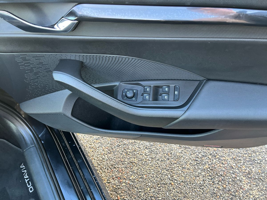 2024 Skoda Octavia - image 11