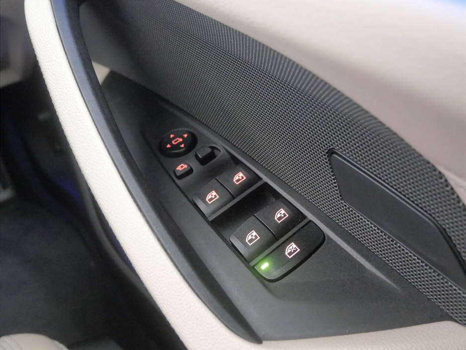 2022 BMW 4 Series - image 21