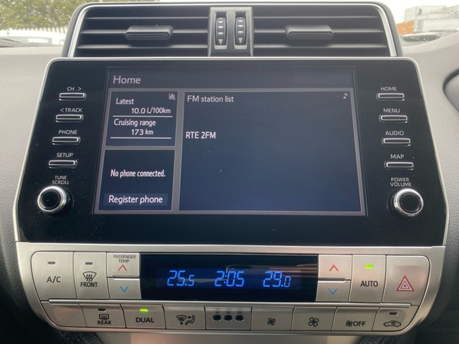 2023 Toyota Landcruiser - image 11