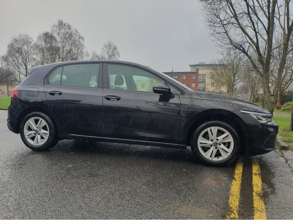 2023 Volkswagen Golf 1.0 eTSI MHE MHEV 110HP €24,995